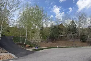 350 Pinecrest Cir, Wellsville, UT 84339 - Photo 2