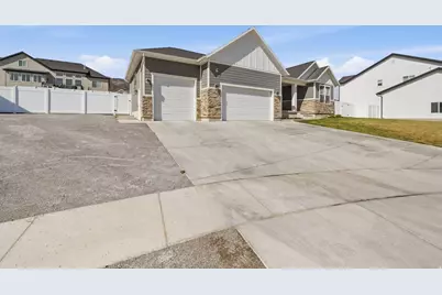 3641 S Hiawatha Cir, Saratoga Springs, UT 84045 - Photo 2