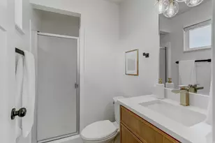 2567 N 1450 E, Layton, UT 84040 - Photo 10