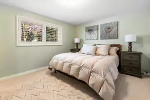 2555 E Chalet Rd S, Cottonwood Heights, UT 84093 - Photo 16