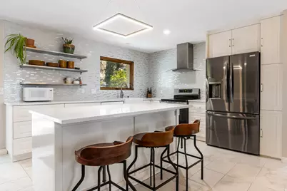 2555 E Chalet Rd S, Cottonwood Heights, UT 84093 - Photo 10