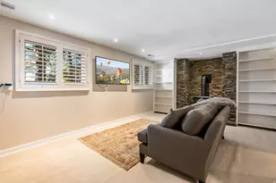 2555 E Chalet Rd S, Cottonwood Heights, UT 84093 - Photo 22