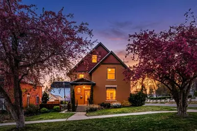 189 N R St E, Salt Lake City, UT 84103 - Photo 2