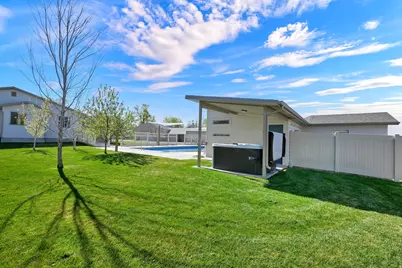 2137 W 200 S, Marriott-Slaterville City, UT 84404 - Photo 52