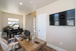 348 S 1430 E, Tooele, UT 84074 - Photo 12