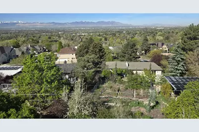 3073 E Stratton Dr S, Holladay, UT 84117 - Photo 22