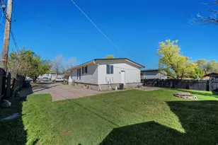 4471 S Honeywood Ln, West Valley, UT 84120 - Photo 24
