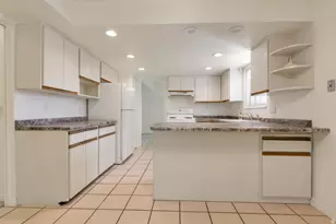 2249 E Crk Rd, Cottonwood Heights, UT 84093 - Photo 10