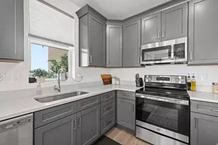 8342 S Sky Mirror Ln W, Midvale, UT 84047 - Photo 4