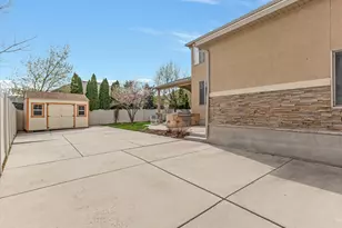 2943 W Current Creek Dr, South Jordan, UT 84095 - Photo 36