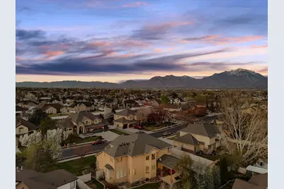 2943 W Current Creek Dr, South Jordan, UT 84095 - Photo 52