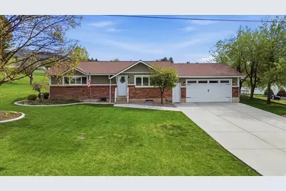 220 E 300 N, Hyde Park, UT 84318 - Photo 2