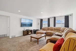 7141 W 8170 S, West Jordan, UT 84081 - Photo 18