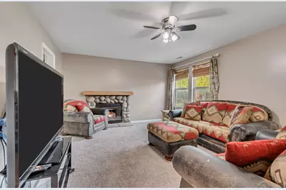 1474 N 175 E, Layton, UT 84041 - Photo 20