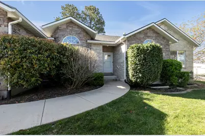 1818 E Latimer Ct, Millcreek, UT 84106 - Photo 2