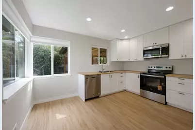 2761 E 4135 S, Holladay, UT 84124 - Photo 4