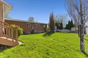 455 E 900 S, Centerville, UT 84014 - Photo 40