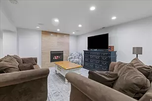 455 E 900 S, Centerville, UT 84014 - Photo 28