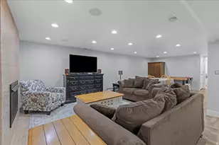 455 E 900 S, Centerville, UT 84014 - Photo 32