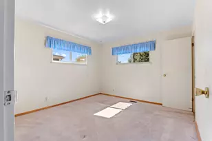 5170 S Charlotte Ave, Kearns, UT 84118 - Photo 12