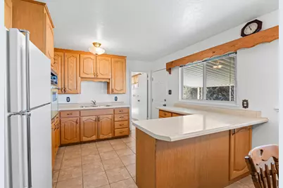 5170 S Charlotte Ave, Kearns, UT 84118 - Photo 18