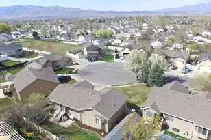 241 S River Bend Ct W, Lehi, UT 84043 - Photo 30