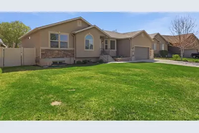 241 S River Bend Ct W, Lehi, UT 84043 - Photo 2