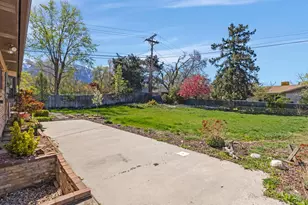 8628 S Mount Majestic Rd, Sandy, UT 84093 - Photo 30