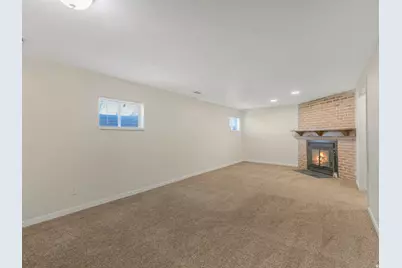 5089 W Highwood Dr, Kearns, UT 84118 - Photo 14