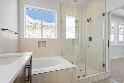 656 E Mountain Rd N, North Ogden, UT 84414 - Photo 6