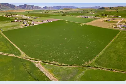 2710 W 6400 S #1, Wellsville, UT 84339 - Photo 10