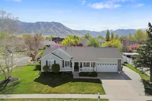 318 S Spyglass Dr, Stansbury Park, UT 84074 - Photo 2