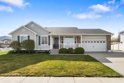 318 S Spyglass Dr, Stansbury Park, UT 84074 - Photo 2