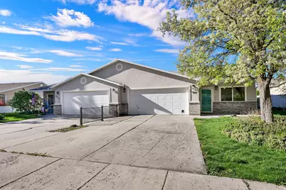 339 E 1900 St N, North Ogden, UT 84414 - Photo 4