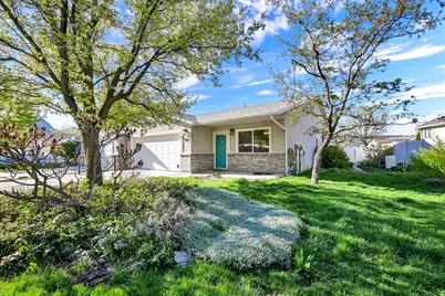 339 E 1900 St N, North Ogden, UT 84414 - Photo 2