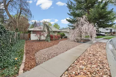 5750 Glenbrook Dr, Holladay, UT 84121 - Photo 4