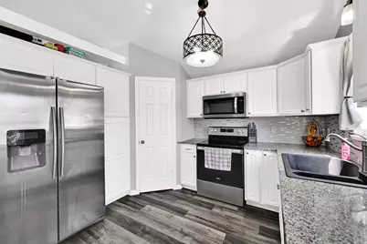5414 S 3400 W, Roy, UT 84067 - Photo 10