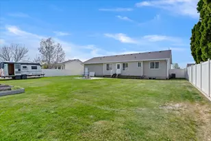 2001 S 1800 W, Syracuse, UT 84075 - Photo 28