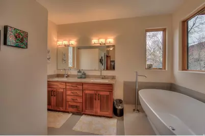 425 Amber Ln, Castle Valley, UT 84532 - Photo 10