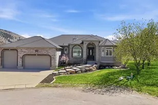 407 W Larkspur Ln, Morgan, UT 84050 - Photo 2