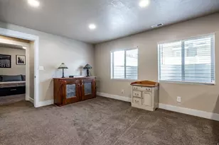 1977 E Redshoulder Dr N, Layton, UT 84040 - Photo 16