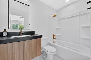 723 N 300 W, Salt Lake City, UT 84103 - Photo 14