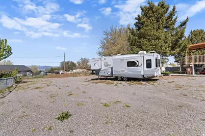 928 Southwest Dr, Tooele, UT 84074 - Photo 6