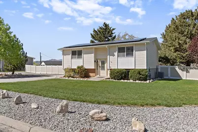 928 Southwest Dr, Tooele, UT 84074 - Photo 2