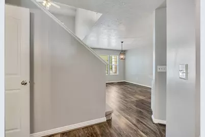 185 N 50 W, Centerville, UT 84014 - Photo 4