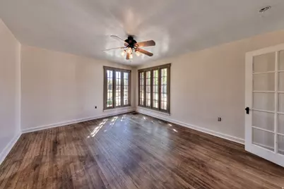 125 E 200 N, Moab, UT 84532 - Photo 10