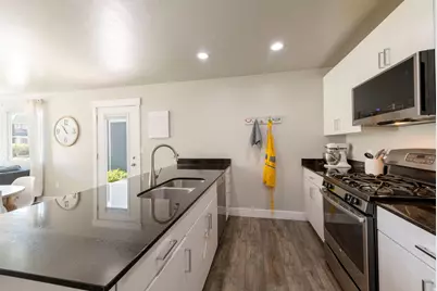 15120 S Battle Dr W, Bluffdale, UT 84065 - Photo 8