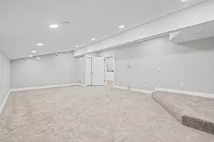 88 S Moss Hill Dr E, Bountiful, UT 84010 - Photo 18