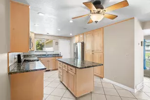 6471 S Bluemont Dr, Taylorsville, UT 84123 - Photo 12