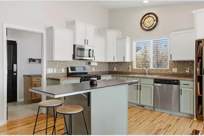 1129 Davenport Dr, Grantsville, UT 84029 - Photo 18